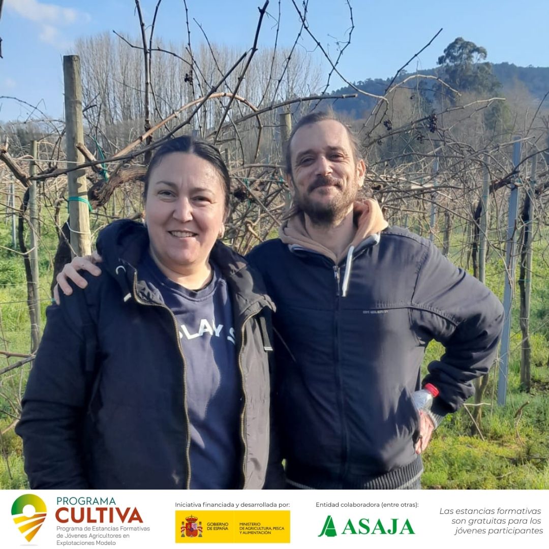 ASAJAJoven's tweet image. María y Óscar se forman en una explotación vitícola de la D.O. #RíasBaixas con 66ha y bodega propia en📍#Meis #Pontevedra |#ProgramaCULTIVA

Gestión integral del viñedo, tecnología y control de procesos
👉 ow.ly/WGq550YskmG
👉 ow.ly/q7Kx50YsknX
@gobmapa @Mar_de_Frades