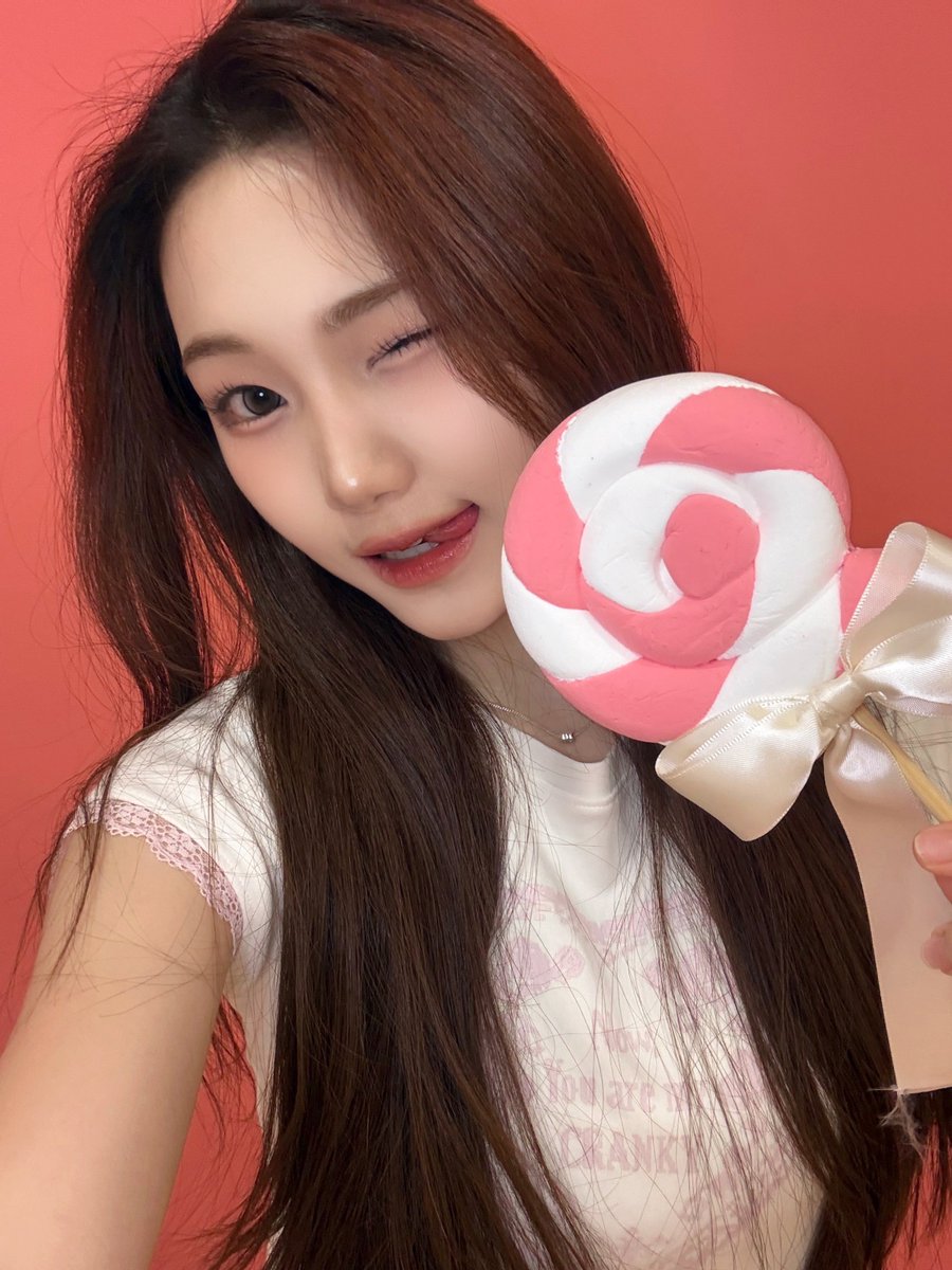 [#KIIRAS]

𝗛𝗮𝗽𝗽𝘆 𝗪𝗵𝗶𝘁𝗲 𝗗𝗮𝘆!
✩🍬°｡⋆⸜ 🍭✮⋆｡° 

#키라스
