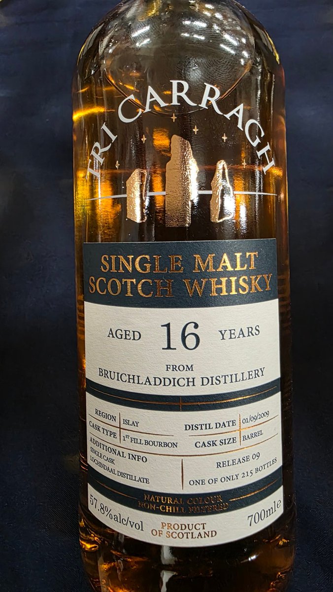 #Dram 60 of #Dram366
 (#Bruichladdich)
<a href="/tricarragh/">Tri Carragh Scotch Whisky</a> <a href="/fifewhiskyfest/">Fife Whisky Festival</a>
Always a joy to try a #Lochindaal, creamy and easy going but long lasting 
9
#BuyADram DoP
#BuyABottle DoP
#Scotch #Whisky #SingleMalt #SingleCask