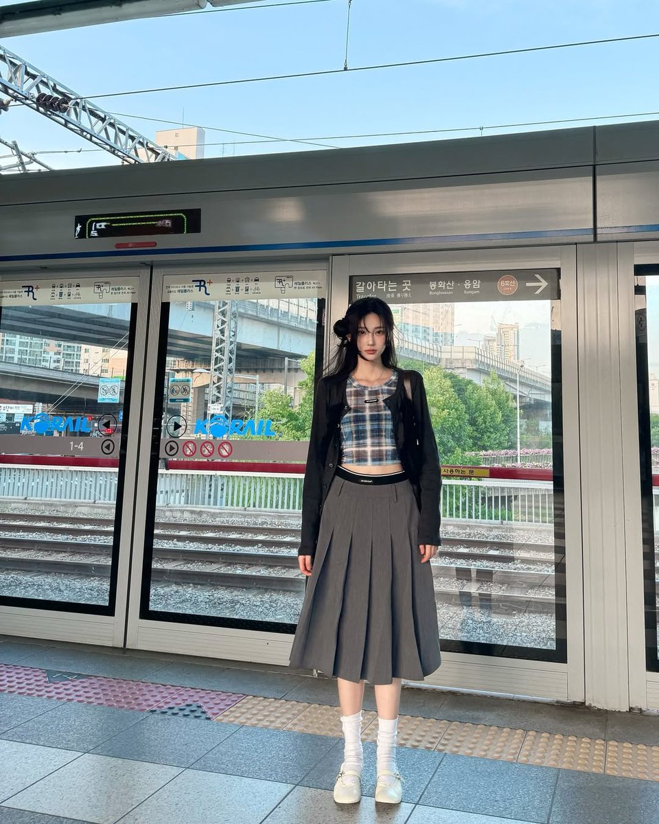 on vacation —Kyna 🌸 tweet media