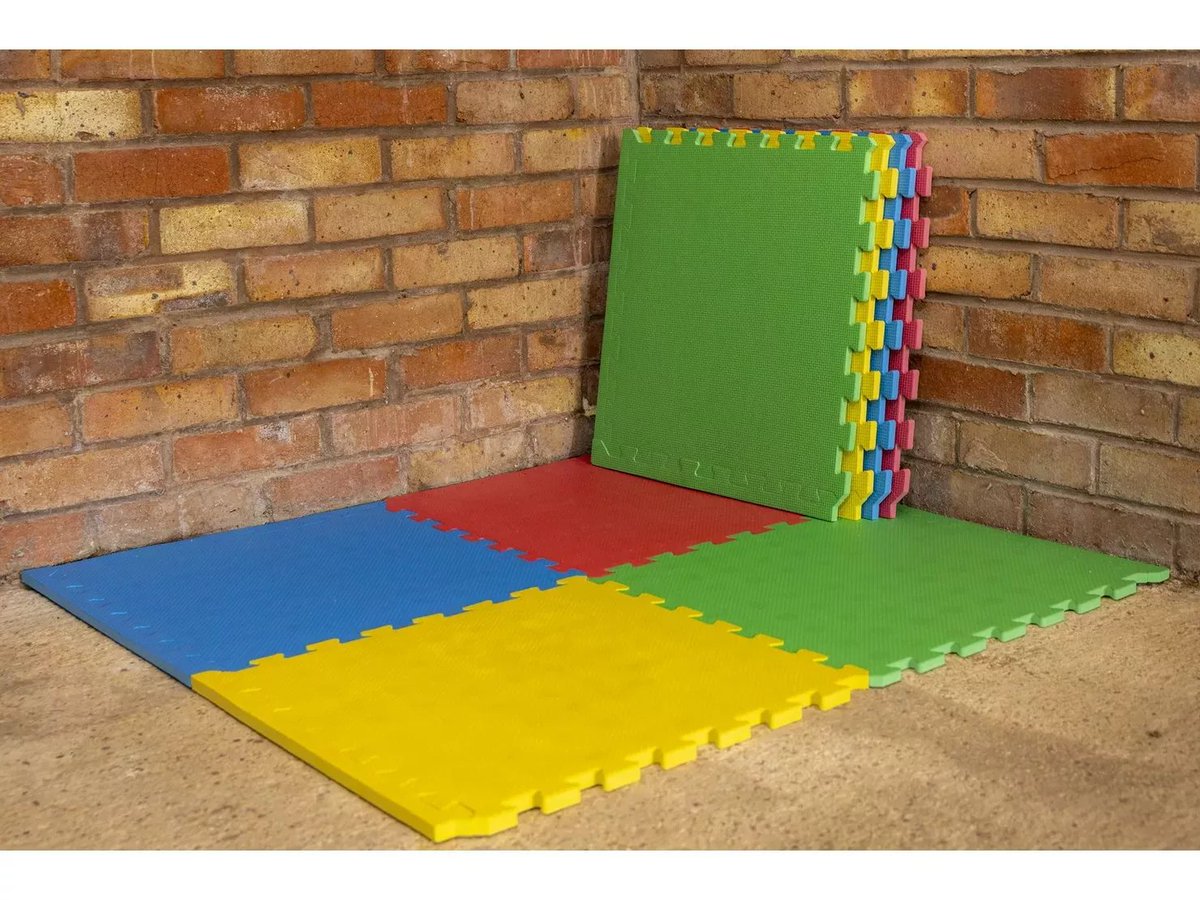 AndyMemizo's tweet image. Protect your floors easily 🧩 MEMIZO EVA interlocking mats (50×50cm) create a cushioned 100×200cm surface. Water-resistant, shock-absorbing &amp;amp; easy to clean.
📩 office@memizo.com
 | memizo.com
#evamat #interlockingmat #homegym #memizo
