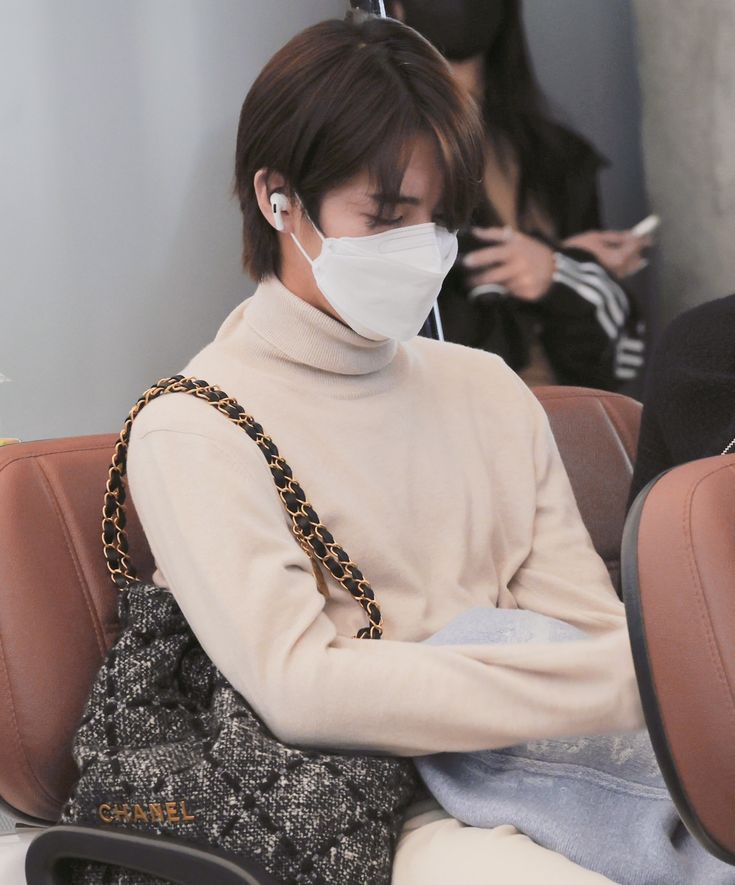 ayywhatt's tweet photo. Iya, aku suka yang ini soalnya 😭😭😭😭😭 cakep banget gelo renjun disini https://t.co/DA6vKGvnUi
