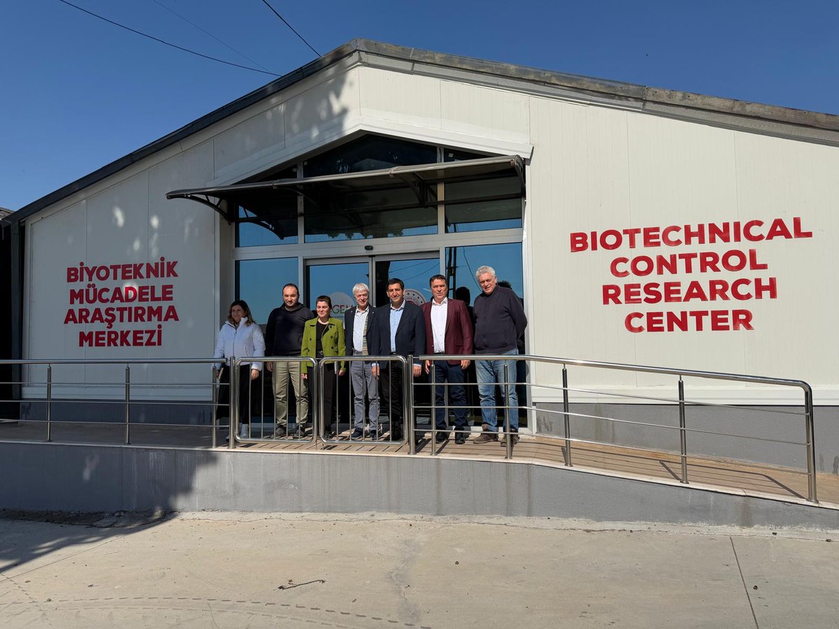 BiotedTr's tweet photo. Yönetim Kurulu Üyemiz Hüseyin Gül ve Genel Sekreterimiz Prof. Dr. İsmail Karaca, Zirai Mücadele Araştırma Enstitüsü Müdürlüğü’nü ziyaret ederek güncel bilimsel gelişmeler hakkında bilgi aldı. #bioted #biyolojikmücadele #ziraimucadele https://t.co/RjaLyIPex4