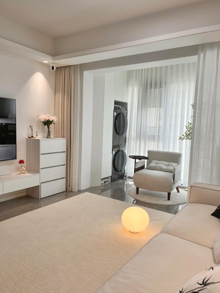 Peter None tweet media