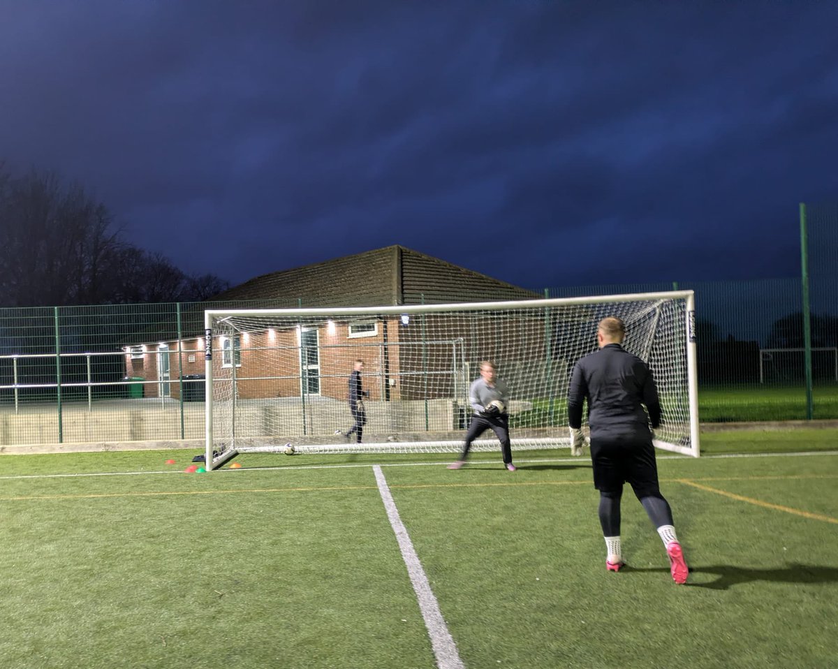 Hughsie F.C tweet media