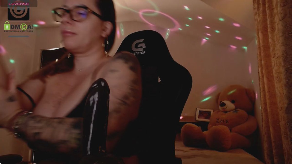 SonyaDevon tweet media