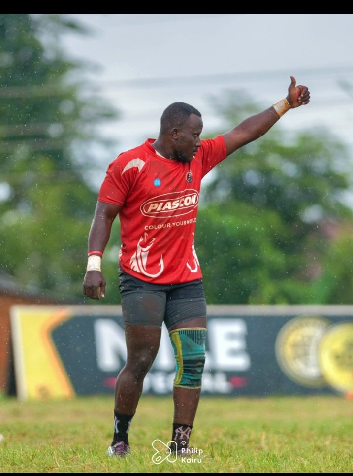 there is a fool at kyaddi celebrating a birthday man😂😂😂