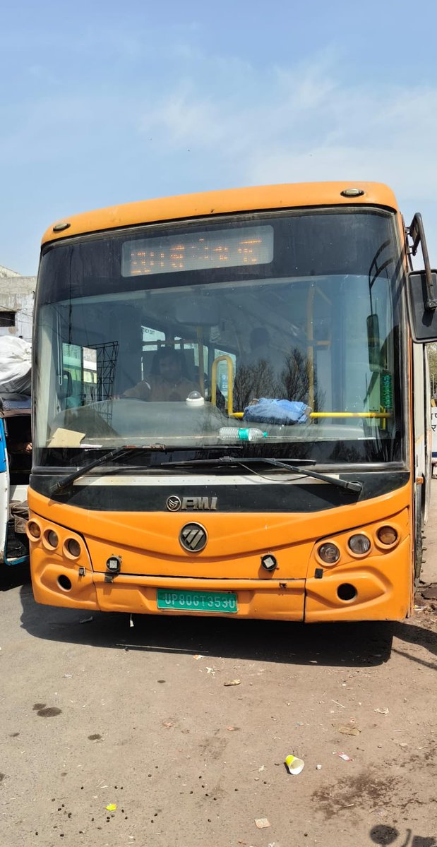 sachchikalam's tweet photo. #Agra-सरकारी बस का दुरुपयोग,बिजलीघर से खेरागढ़ चलने वाली बस में सवारियों की जगह भरा जाता है लोडिंग का सामान,परिचालक लेते हैं ब्लैक में रुपए नहीं देते टिकट,सवारियों को होती है असुविधा 
@CMOfficeUP @myogiadityanath @OfficeOfDMAgra @CommissionerAgr @nitin_gadkari @agrapolice @dgpup https://t.co/88sNN3M6pu
