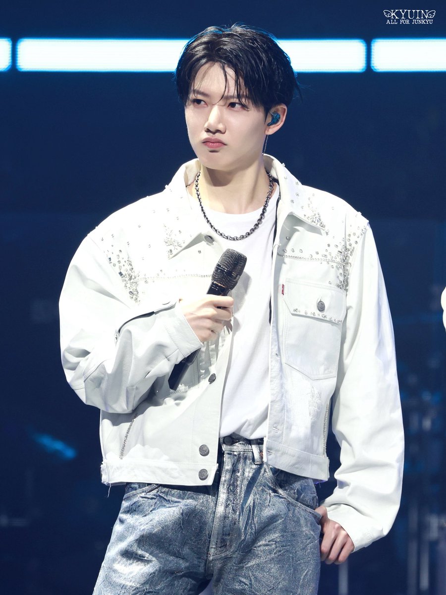 ꒰ঌ𝐊𝐘𝐔𝐈𝐍໒꒱ tweet media