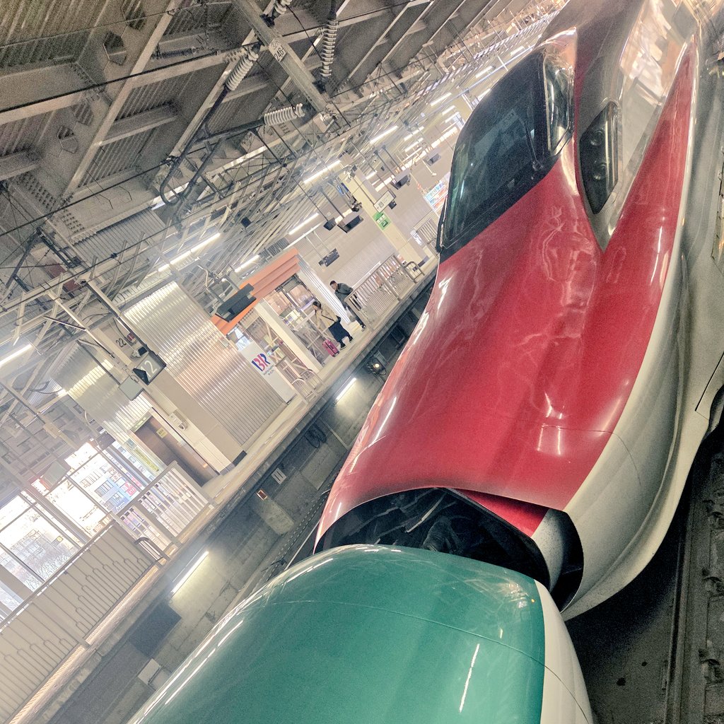 nagahamajun's tweet photo. 今朝の帰京時。そうだね、いつだってエンジョイする気持ちを忘れちゃいけないね。 https://t.co/6ipJfQozhH