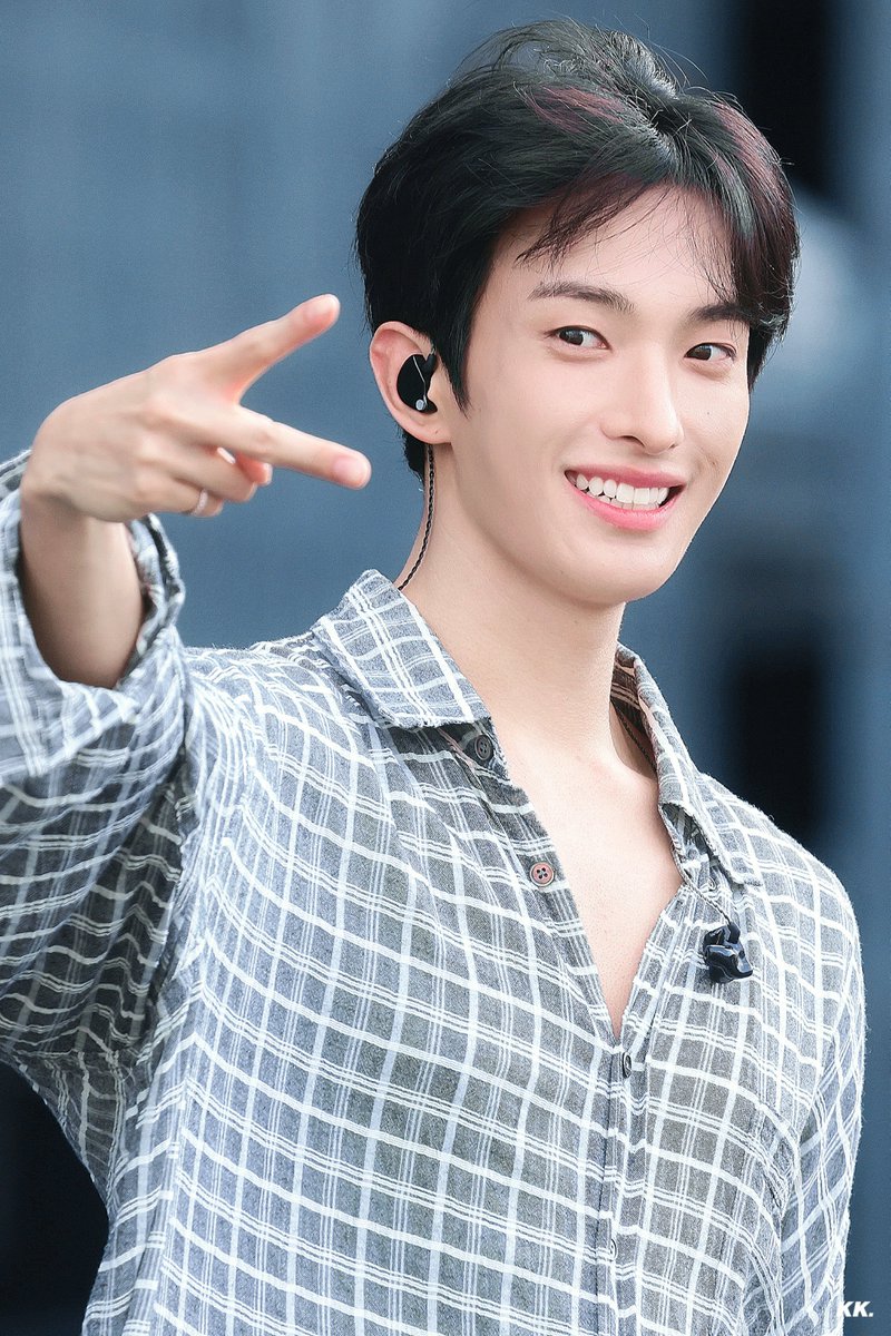 260314 New_ in BANGKOK
#도겸 #DK #ドギョム #DOKYEOM #이석민
#SEVENTEEN #세븐틴