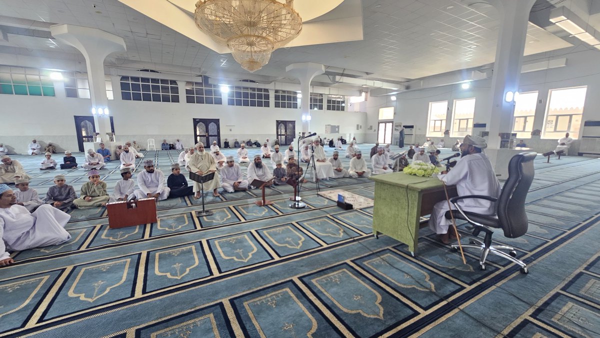 ya12ss16's tweet photo. الآن بجامع الإمام الخليلي
محاضرة للمدرب علي بن سالم الغافري عن النفوس وتهذيبها.
وبين تزكية النفوس بالكلمات،يناشدكم الجامع صيانته بالصدقات؛فعمارته صدقة جارية وأجرها باقٍ.
ساهموابما تيسر عبر حسابات التبرع، وانشروا الخير تؤجروا.
��لاستفسار
ياسر الكندي 92245597
خلفان العدوي 93507478 https://t.co/Nb44AA1VKk