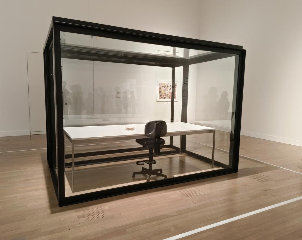 馬のマネをする5人の女性たちの映像が妙にハマった。不思議だった。↓は「後天的な回避不能」というタイトルが沁みました。行ってよかった。クリアファイル、もうちょっと厚みがあったら買ったのにな…（ちょっとペラペラ）　　#YBAandBEYOND展　#国立新美術館