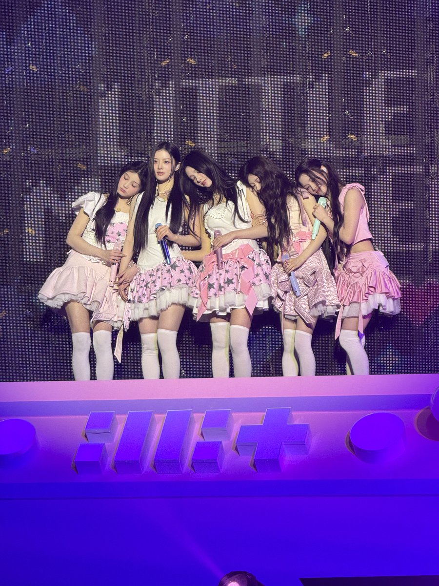 𝘽𝙪𝙣 tweet media