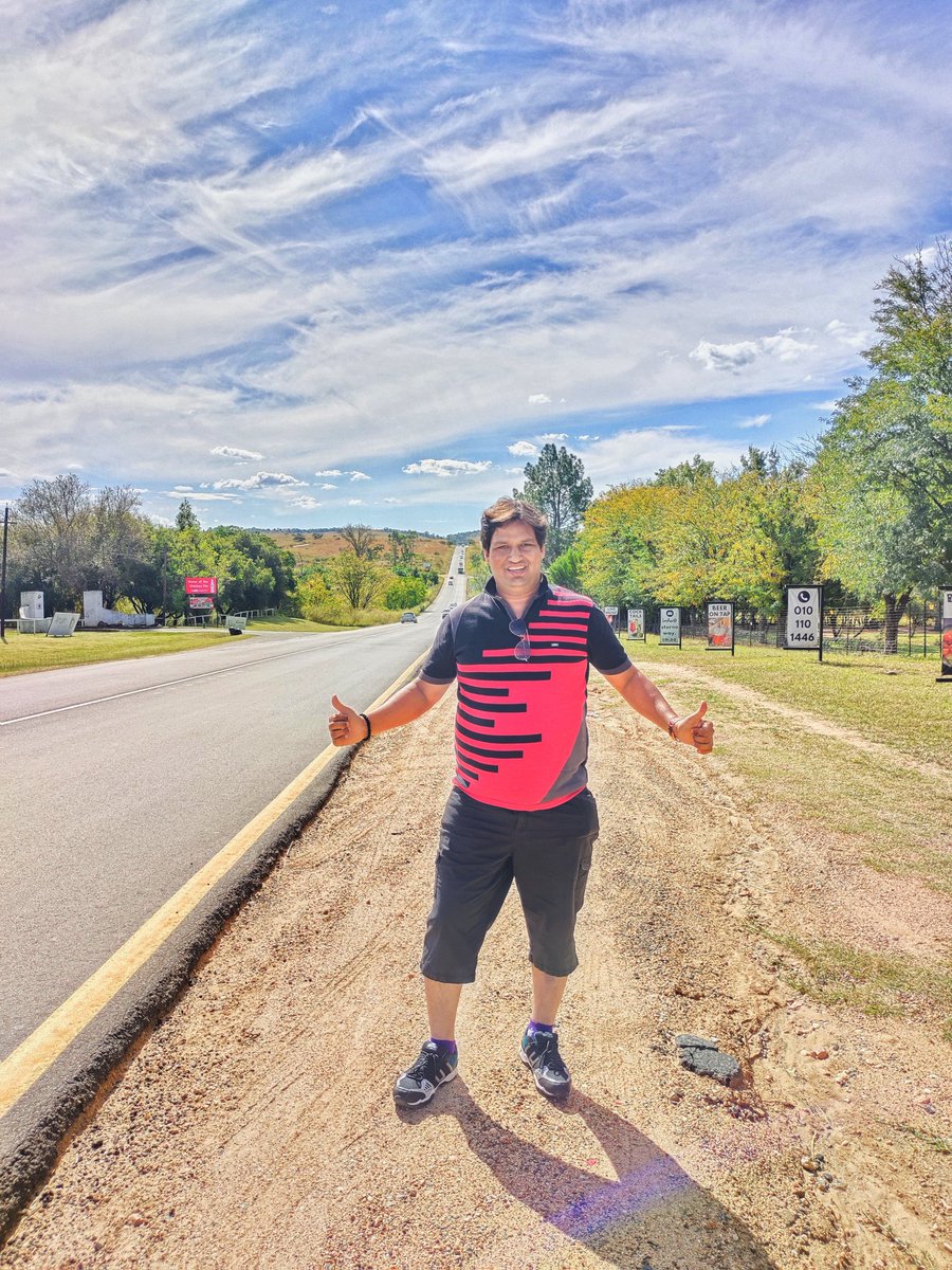 TheRohitVaja's tweet photo. The future belongs to those who believe in the beauty of their dreams.
: The Rohit Vaja

#therohitvaja ​#Believer ​#Dreamer ​#DreamBig #Future #OnTheRoad #PositiveVibes #Safar https://t.co/xHhvSZTNEJ
