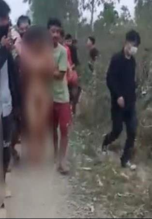 2023 में जो मणिपुर हिंसा हुई थी उसमें जो दो आदिवासी लड़कियों के साथ दरिंदगी हुई थी उस मामले में CBI ने चार्जशीट दाखिल की है, बेहद वीभत्स घटना है, आत्मा को झकझोर देने वाली घटना है,

न्यूड परेड में शामिल युवक चिल्ला चिल्ला कर कह रहे थे जिसे रेप करना है वो खेत में आ जाए, भीड़ ने