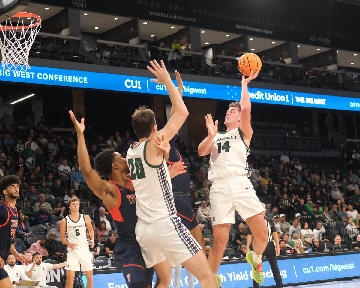 WarriorInsider's tweet photo. They will face UC Irvine in Saturday’s championship at 7:00 p.m. Pacific (4:00 p.m. Hawai’i Time). It will be televised on ESPN2.

📷 courtesy Brandon Flores / https://t.co/rAgGuhIN7j https://t.co/hbam3VhHK7