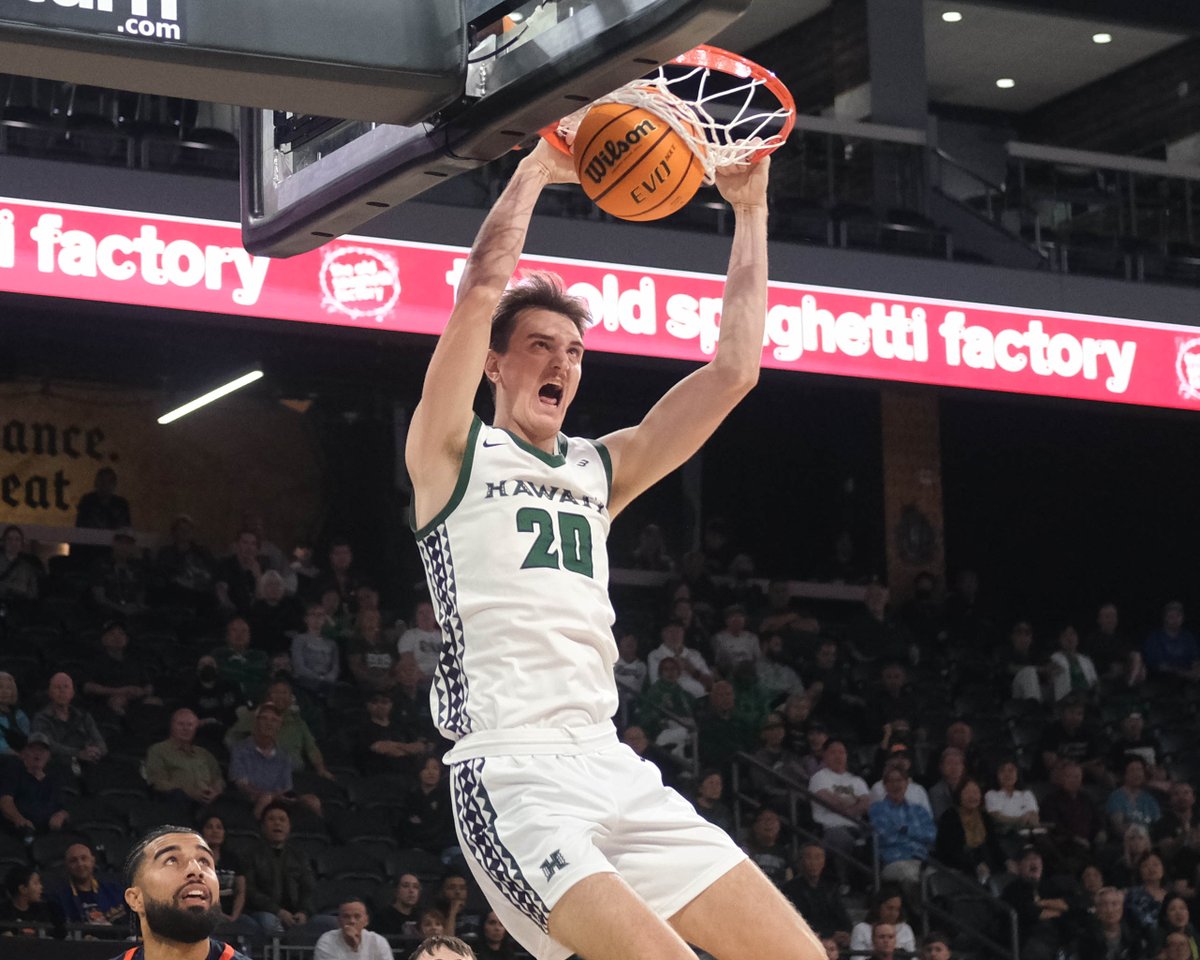 WarriorInsider's tweet photo. They will face UC Irvine in Saturday’s championship at 7:00 p.m. Pacific (4:00 p.m. Hawai’i Time). It will be televised on ESPN2.

📷 courtesy Brandon Flores / https://t.co/rAgGuhIN7j https://t.co/hbam3VhHK7