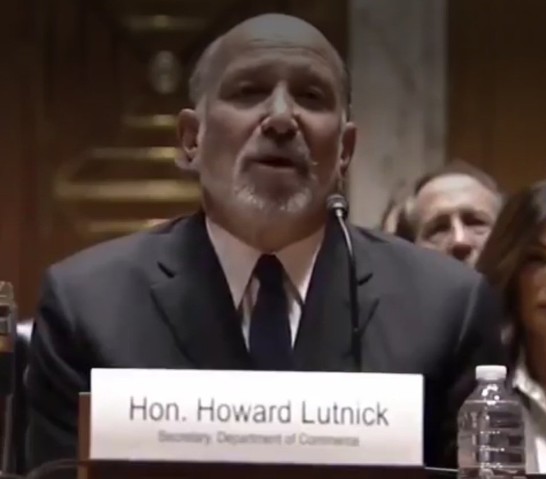 🚨 #EpsteinFiles 🇺🇲🇮🇱 : En 2017, deux ans après sa première condamnation, #Epstein a fait un don de 50 000 dollars à un gala organisé par Howard #Lutnick. Lutnick est aujourd'hui secrétaire au Commerce de l'administration #Trump. L'association Public Citizen demande sa démission.