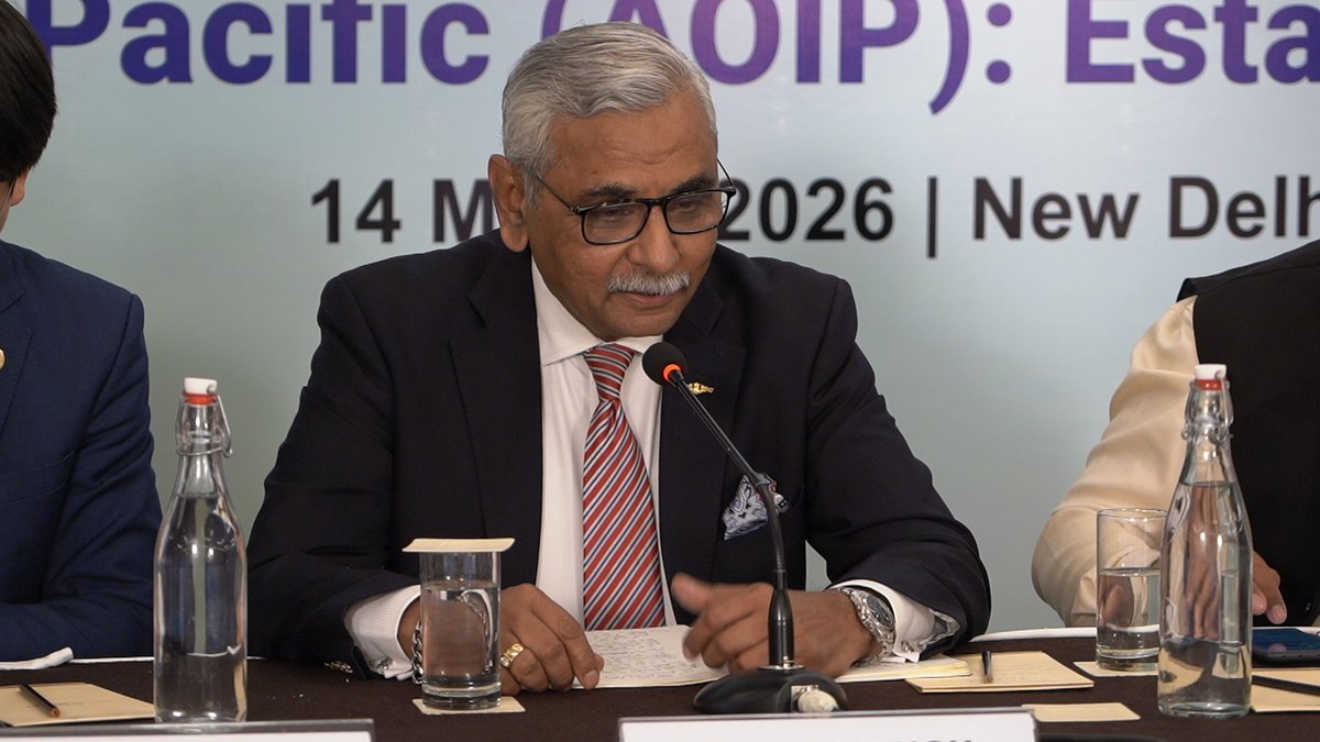 AIC_aseanindia's tweet image. Cmde. Anil Jai Singh (Retd.) (@AJS_subdriver), Vice President, Indian Maritime Foundation (@IndMaritimeFdn), reflected on the strong maritime foundations underlying #IPOI and #AOIP. He noted that the Indo-Pacific is inherently maritime in character, with #ASEAN’s geographical