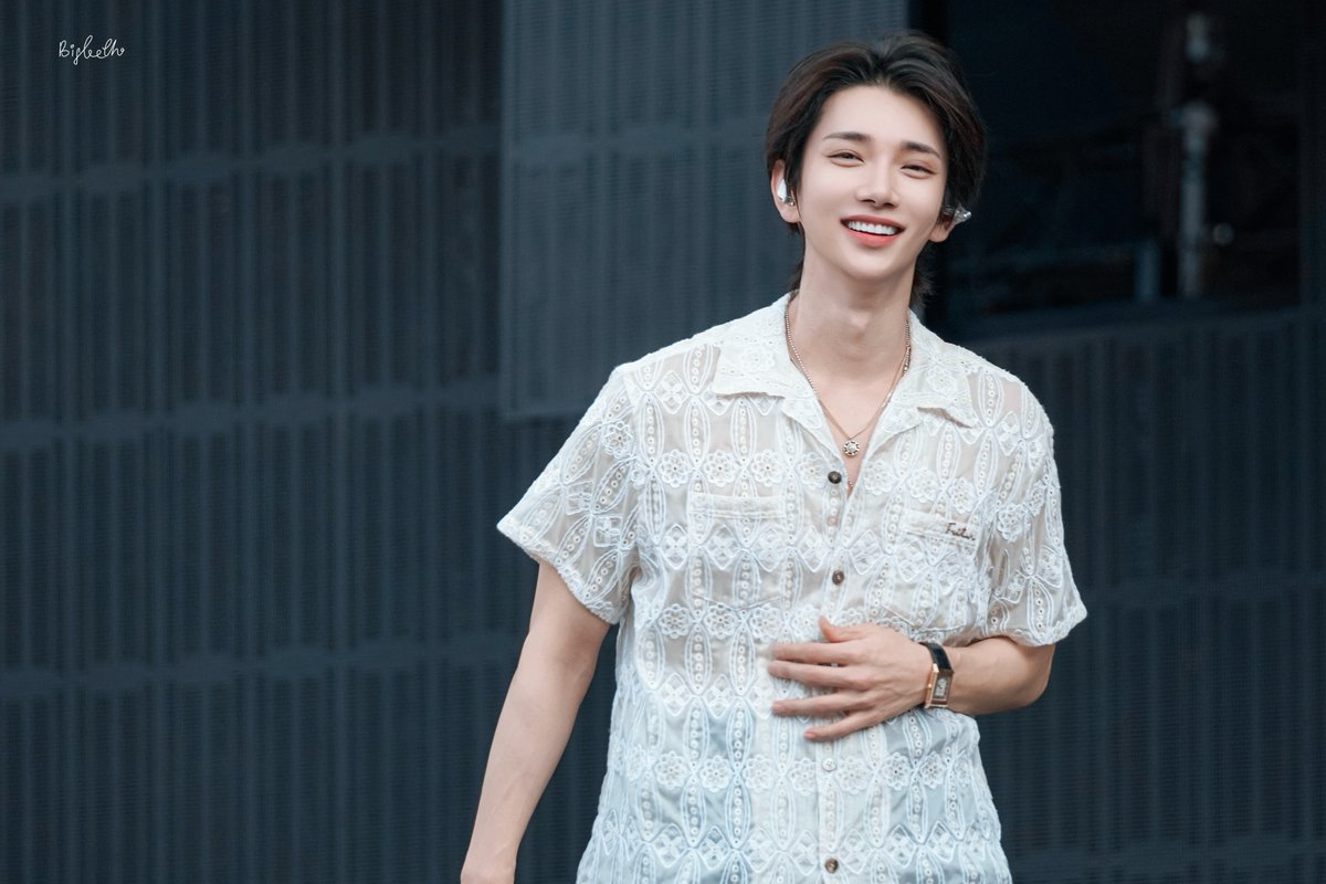Bigteeth1230's tweet photo. 260314 SEVENTEEN _NEW BANGKOK

😏😳

#조슈아 #JOSHUA #세븐틴 #SEVENTEEN #ジョシュア https://t.co/ZD4MsbGbL2
