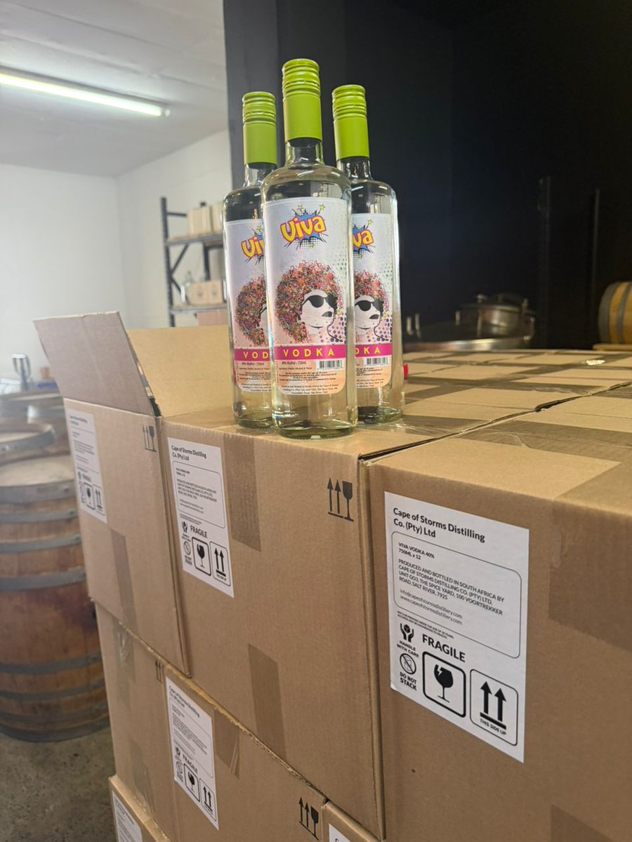 capeOstorms's tweet image. Packed and ready to go... Spirits on the move soon 🚛
#SpiritsExport #DistilleryLife #SpiritsBrand #InternationalTrade #CraftSpirits #LiquorLogistics #ExportReady #VodkaShipment #capeofstorms #spiceyardsaltriver