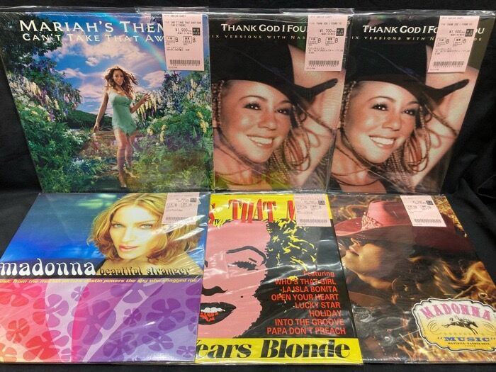 diskunion_SCMS's tweet photo. 3/14 (土) R&amp;B USED 12 INCH RECORDS 新入荷情報 

☆GROOVE THEORY の「TELL ME」をはじめ、D'ANGELO や MADONNA、MICHAEL JACKSON、MARIAH CAREY、TLC、SWV など、REMIX盤やリイシュー盤を併せた、R&amp;B 12インチ の 名盤を50枚以上、一挙入荷いたしました！

詳細はこちら
https://t.co/2tm7vvWzov https://t.co/wiHmydserp