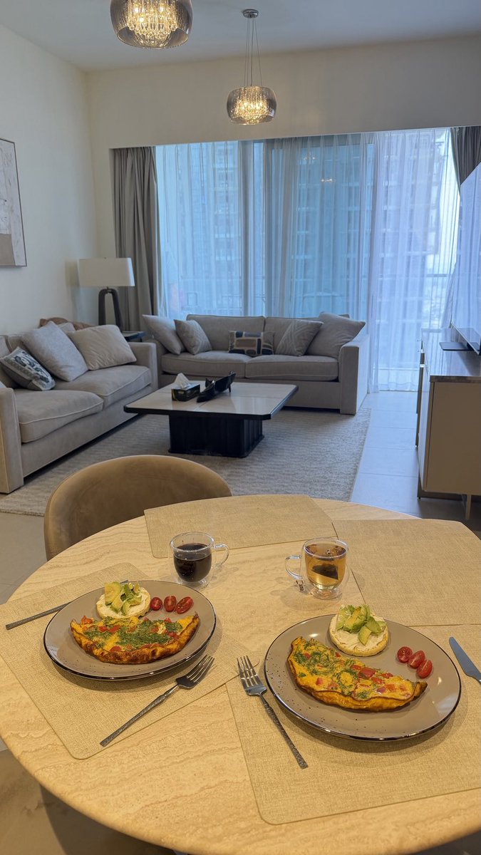 Col-Gate tweet media