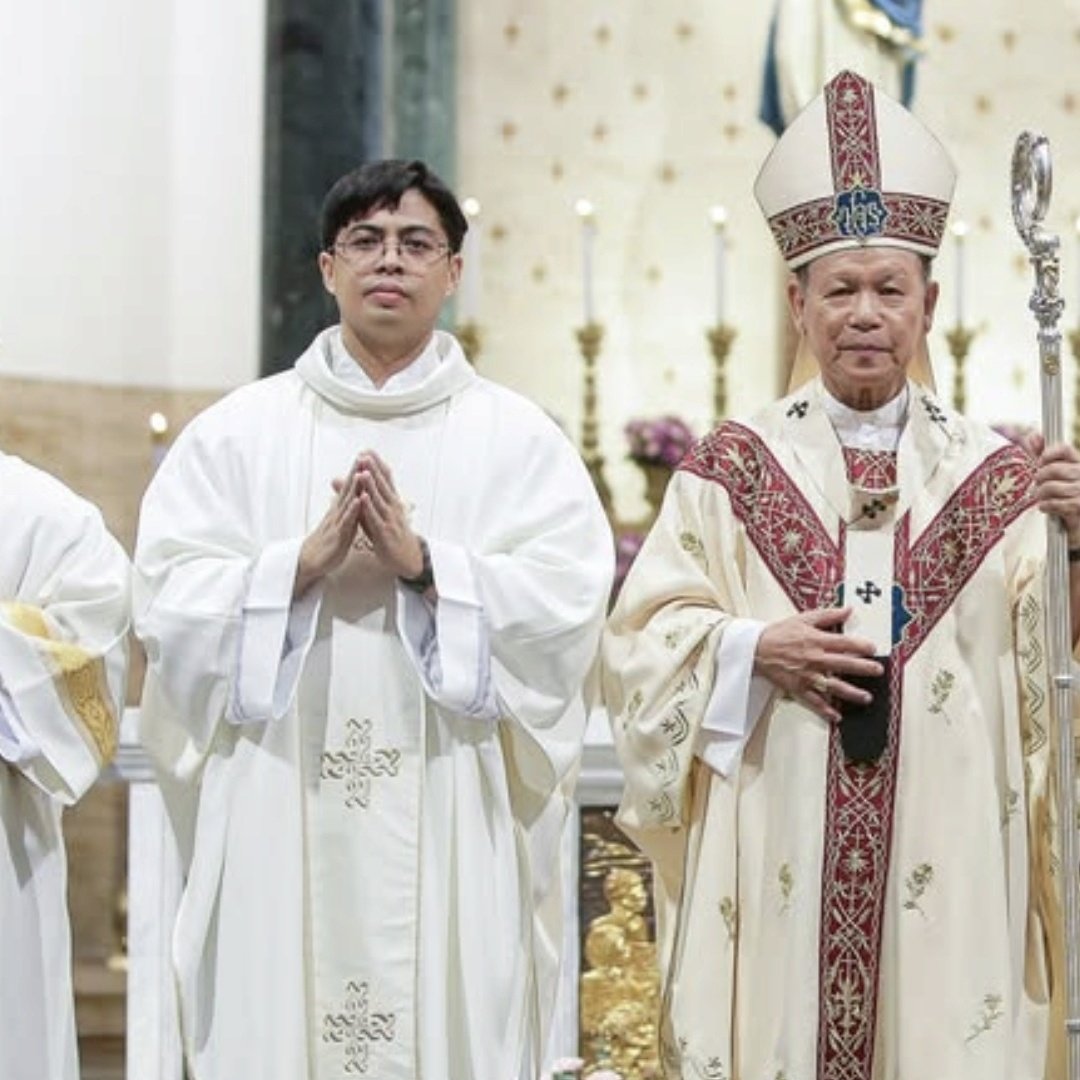 @pauloinmanila and 99 others tweet media