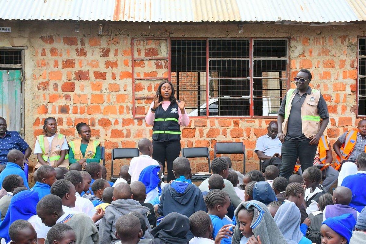 KeNHAKenya's tweet photo. The Kenya National Highways Authority (KeNHA) North Rift Region, led by Assistant Director Eng. Annette Ingaiza, in collaboration with officers from @ntsa_kenya, representatives from the County Government of West Pokot, local administration, and https://t.co/Ll961GENX7