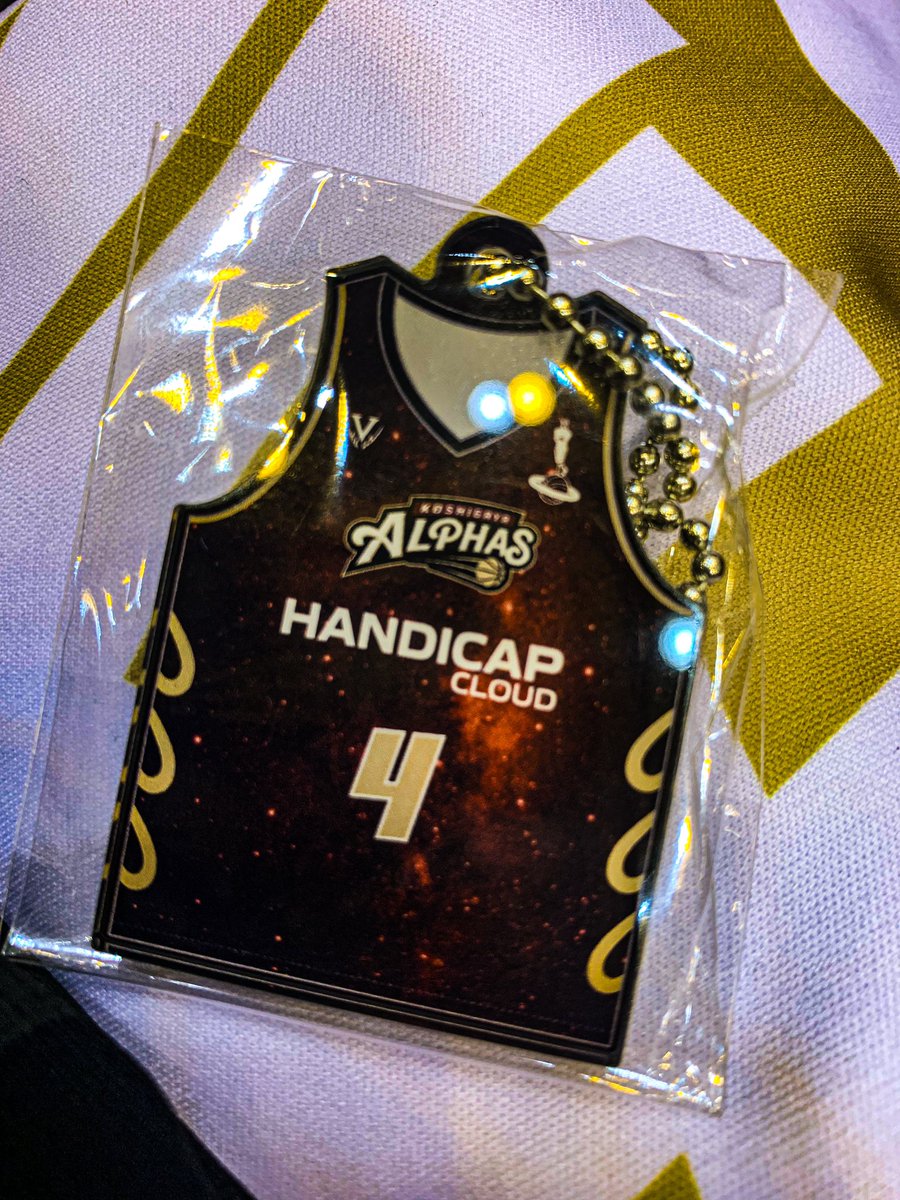 katatakuymayma's tweet image. #アルファメイト お久しぶりです。
シーズン終盤になってやっと来れました越総。
久々すぎてアットホーム感がいい。
試合内容に関しては…。んー、、、。
しっかり明日に向けて課題を出し合って修正して40分間ブザーが鳴る最後までやり切っておくれー😭😭💪📣 #越谷アルファーズ
#明日どうするか😭😅