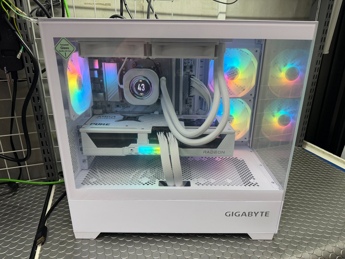 6F】本日の組立代行PC紹介🧰 使用したケースはGIGABYTE C201 PANORAMIC