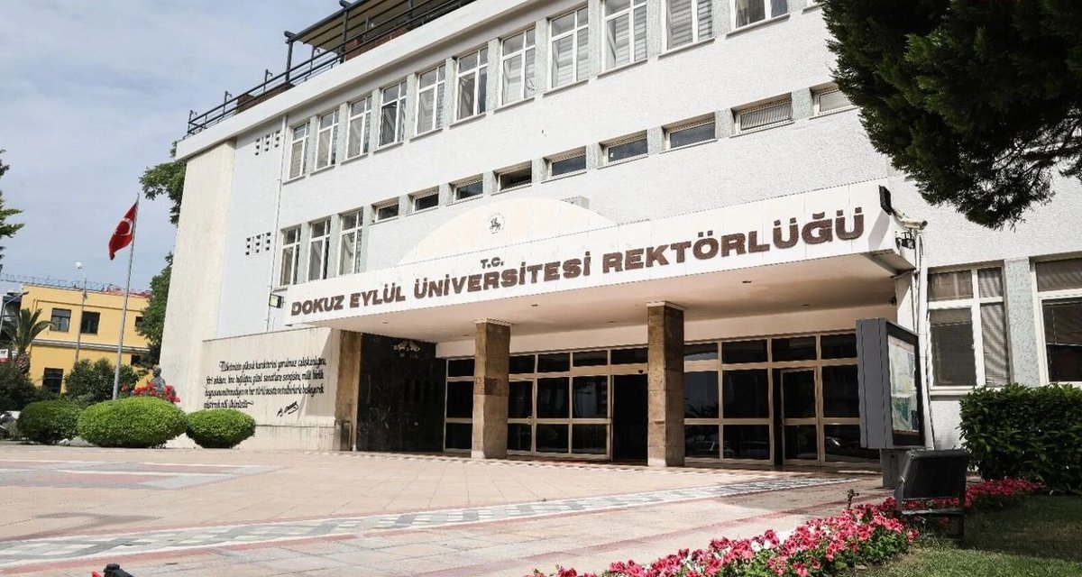 EgeSaati's tweet image. DEÜ, 2025’te topluma 294 proje ile liderlik yaptı 
#deü #proje #izmir 
egesaati.com.tr/deu-2025te-top…