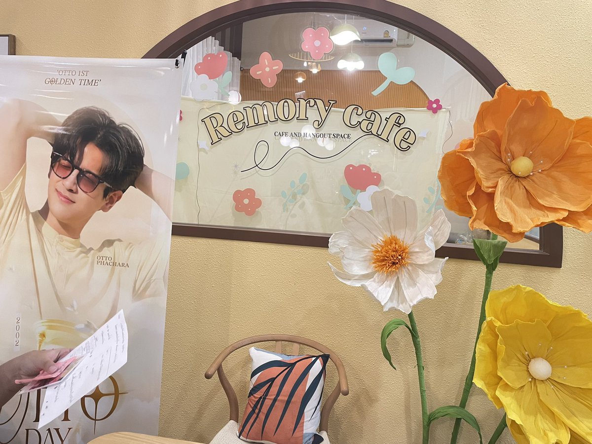 Njoy02272539's tweet photo. ครั้งแรกของการไปงานวันเกิดที่ประทับใจสุดๆของ introvert ที่ยอมออกจากบ้านมาเพื่อเจอพี่ดารา น่ารักทั้งเหล่าคนในด้อม และพี่ๆทีมงานเลย ร้านที่จัดงานก้น่ารักมากกก งานปีหน้าขอจองคิวมาอีกแน่นอนจ้า 😭🎂🎁
#Otto1stGoldenDay 
#ottotkwp https://t.co/xjwLP7Sox9