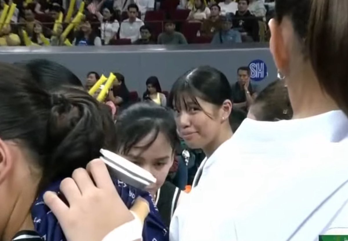 allezlestigres's tweet photo. Congrats, Ateneo and UST! 💙💛

UP NEXT: Rob Silla vs. Julia Balingit Lipsync Battle https://t.co/IOh0XA5XT4