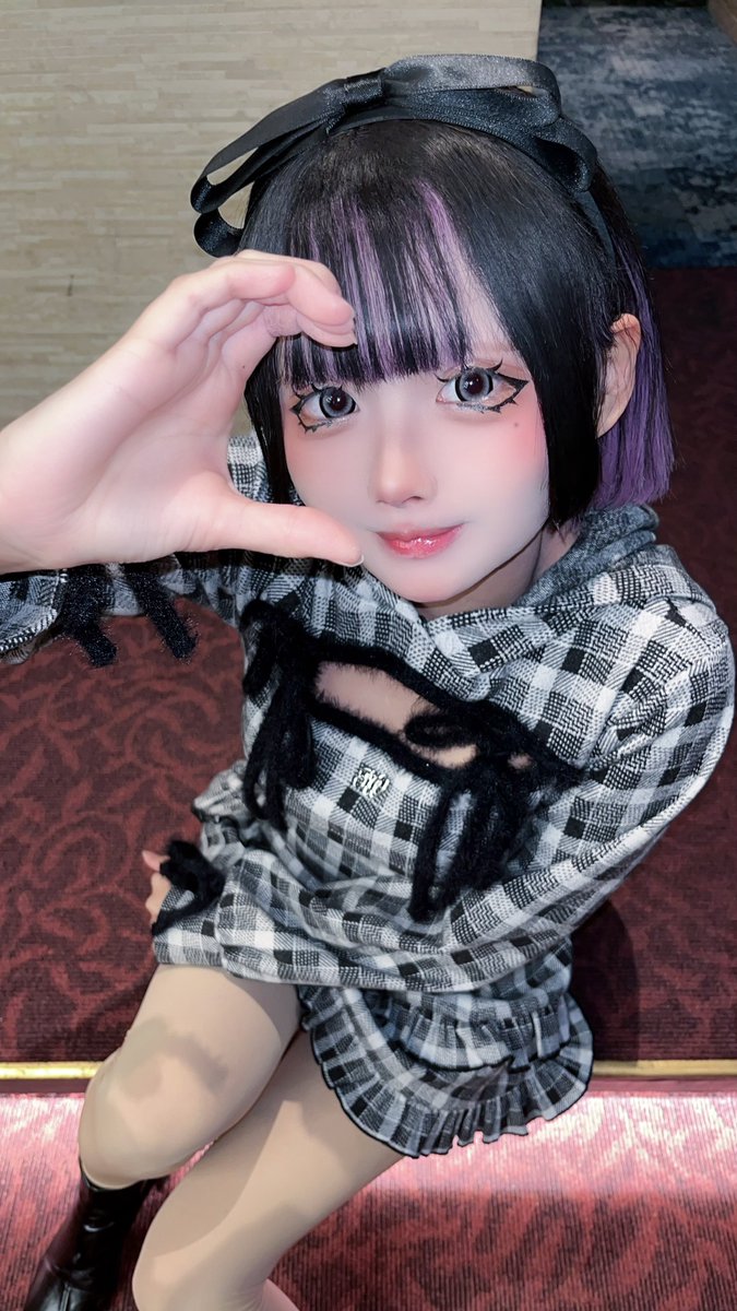 nicemaid_pomu's tweet photo. おきゅおわ〜❕チェキドリプレゼントたくさんありがとうございましたー！！

卒業祝いでお菓子貰えて嬉しかった😿💖
みんな祝いの言葉も言ってくれて幸せ者でした꒰ᐡ´т ‧̫ т ̀ ᐡ꒱♡
ホワイトデーイベ1日目、楽しかったねん🎶明日も待ってます！！！💞 https://t.co/HzguxJqMOz