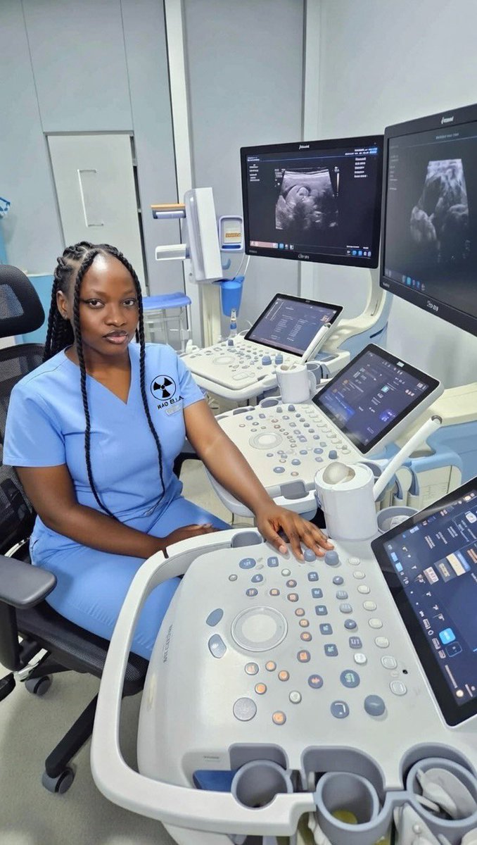 If you are a lady who is sexually active, this post is for you!
Please share this to any woman you know 🙏
A 22 year old lady brought her mom who is 55 years to see a gynecologist. She was having lower back pain, lower abdominal pain, foul vagina discharge, and bleeding mind you