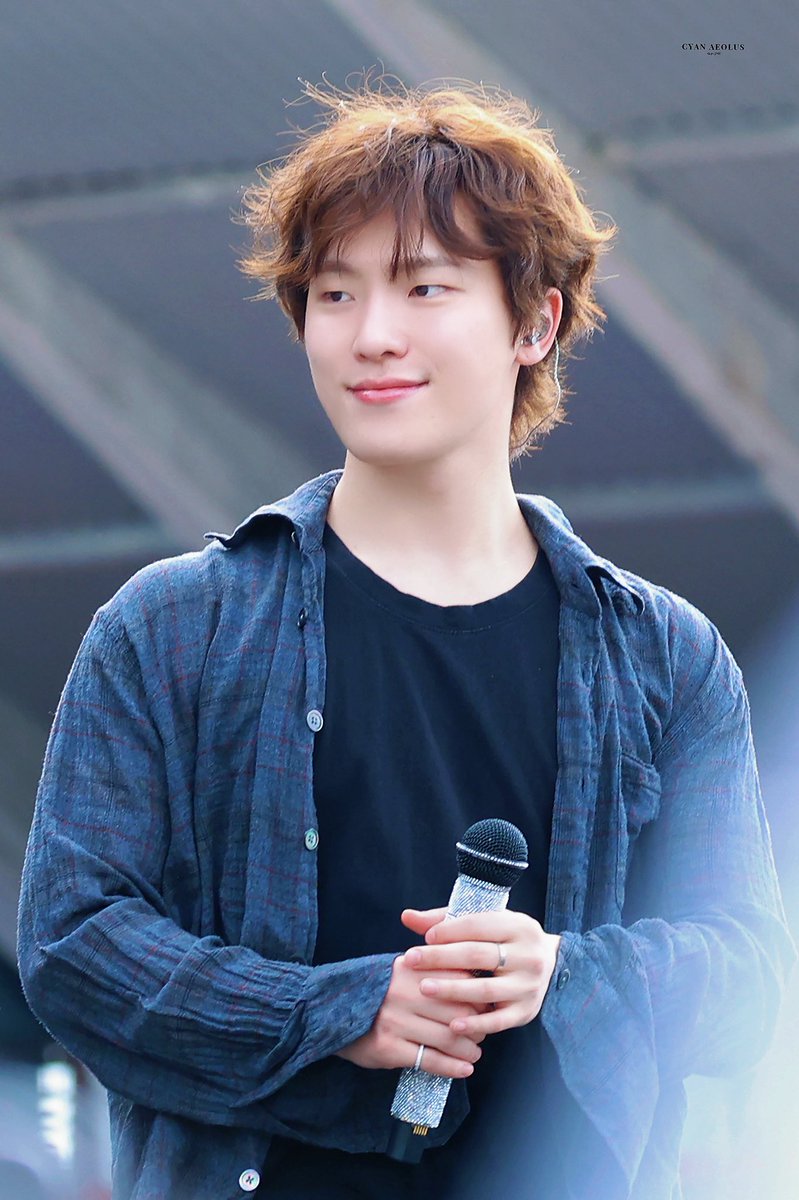 luv_channa's tweet photo. gue naksir bgt SENAKSIR itu sma DINO ini kalo ketauan pemerintah pasti rasa naksir gue udh dijadin PEMBANGKIT LISTRIK TENAGA NAKSIR. gue ga pduli lo ga bisa digapai YG PENTING GUE NAKSIR DINO! holy shit damn dude ngabs sebat skuy vespa kaos deus ava dark he/him balapan gas🔥 https://t.co/BgWLuktG56