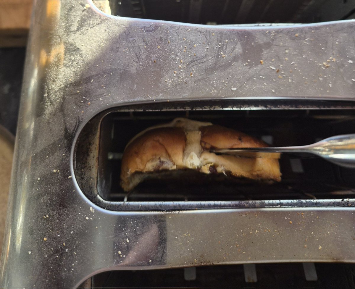 Andrew J. Willshire tweet media