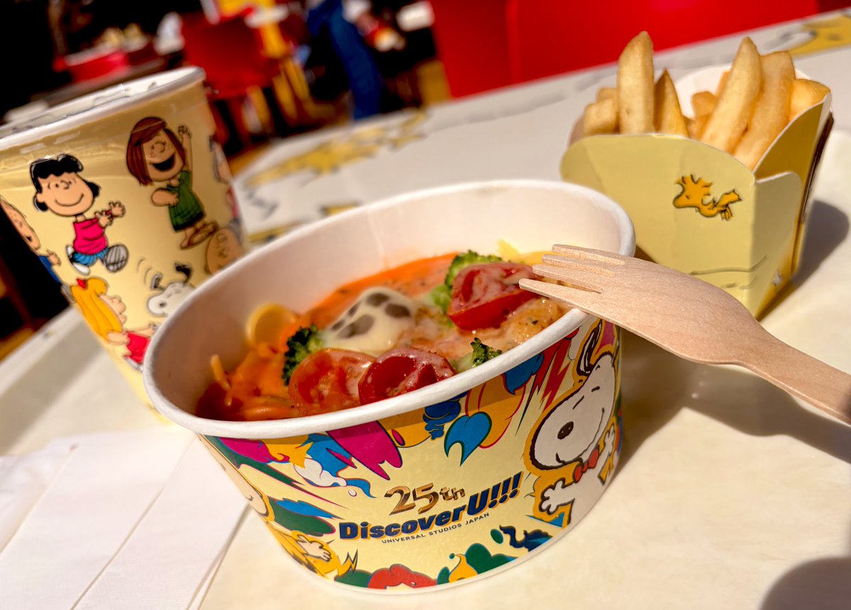 mu__01's tweet photo. 25周年ちょっとずつたべた‼️🚩

ウイスキーティラミス！高いけどおいしー❣️😭😭
チキントマトクリームパスタ！お肉やわらっっかくておいしー❣️😭😭
マヨマヨツナマヨコーンまん！おいしーーーーー❣️❣️❣️😭😭😭✨️✨️😭😭🫶🎀🥚ずっと売りなよーーー！！😭😭
ターキーレッグまんおいし https://t.co/H2EQonfvtw