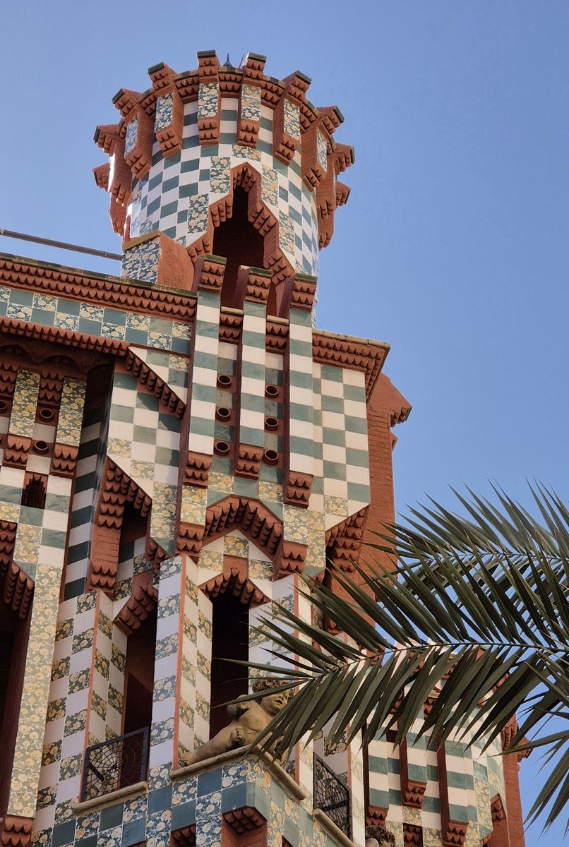 vistaaura222's tweet photo. Casa Vicens, Spain https://t.co/0JRrt36bXE