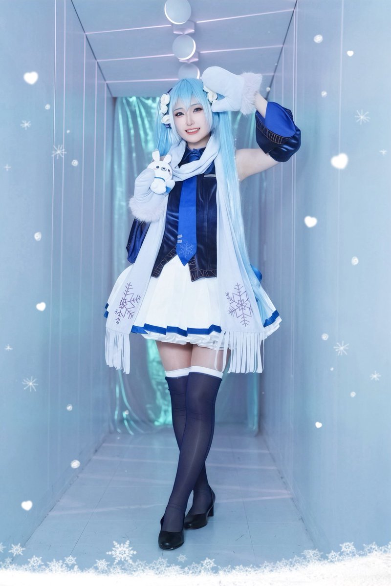 ⚠︎cosplay 

雪ミク〜♪

📸🩵　<a href="/nako_mk2/">nako</a>