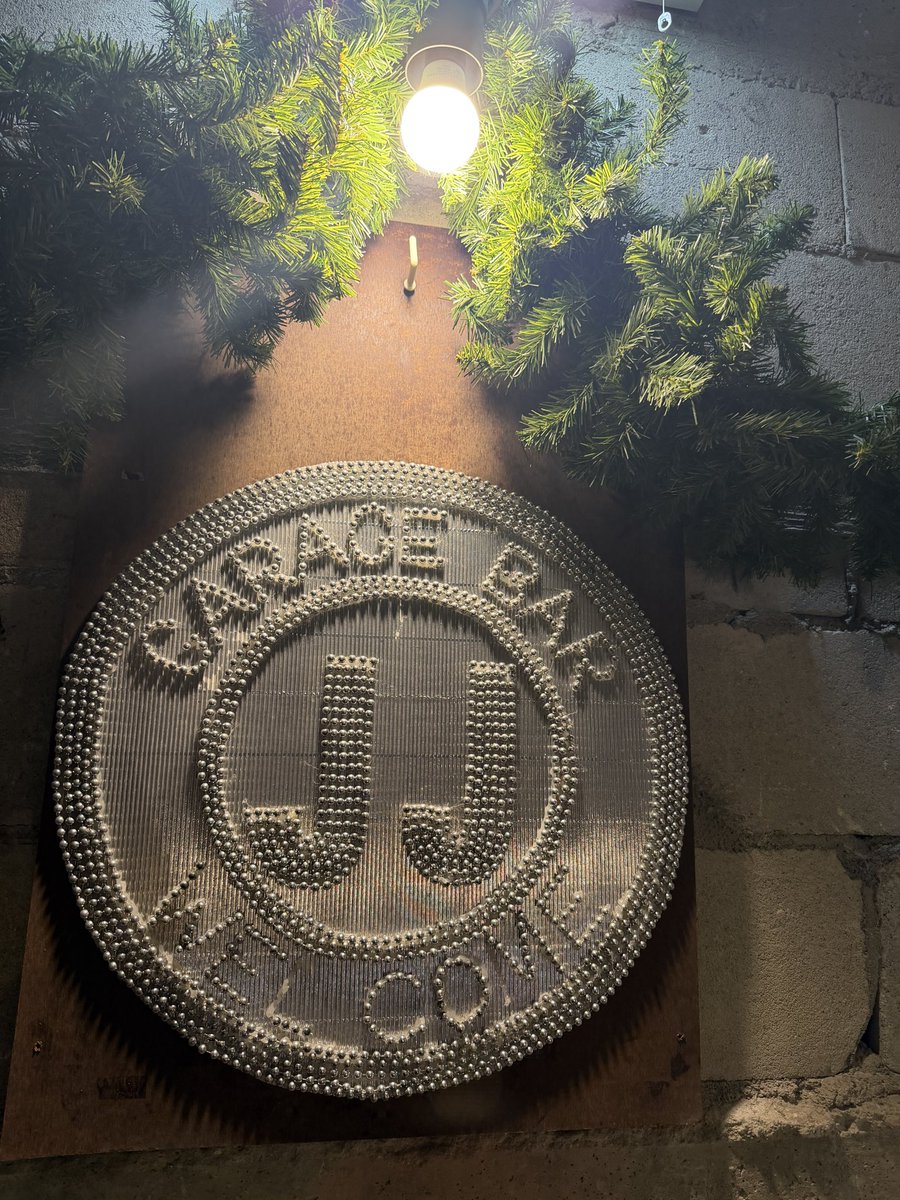 netunodoruru's tweet photo. 1番のり☝️ #CHAGEandASKA #ASKAトリビュートBAND #ShozyBand #TSproject #GaraieBarJJ
Garage Bar JJ ご飯も楽しみ! https://t.co/AwCE9iHxxp