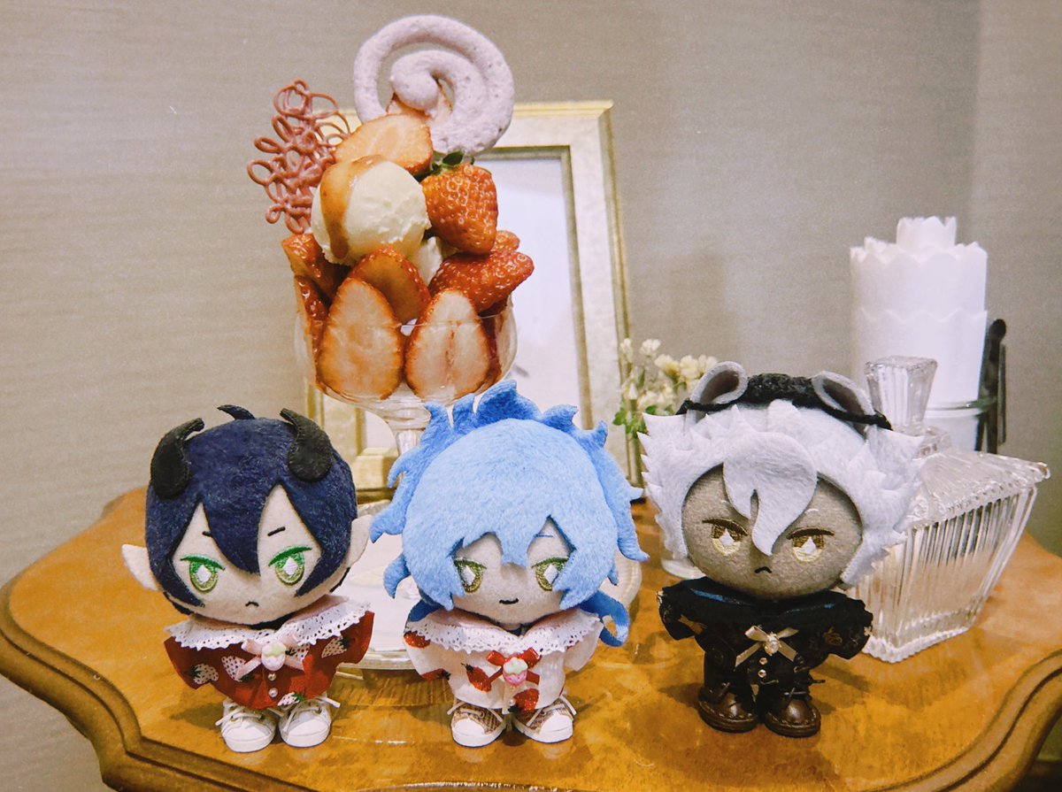 お久しぶりの投稿ですが、
変わらずぬいちゃんとお出かけしてます🍓¨̮⑅*

3/29の仙コミにもtさんと出店しますので、
よろしくおねがいします𑁊^. .^𑁊♩