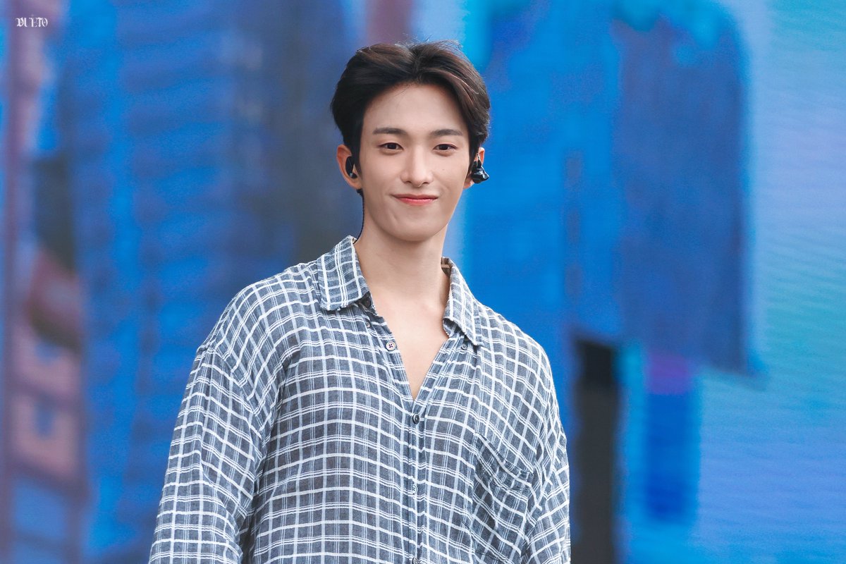 260314

#도겸 #이석민 
#ドギョム #DOKYEOM 
#세븐틴 #SEVENTEEN
<a href="/pledis_17/">세븐틴(SEVENTEEN)</a>