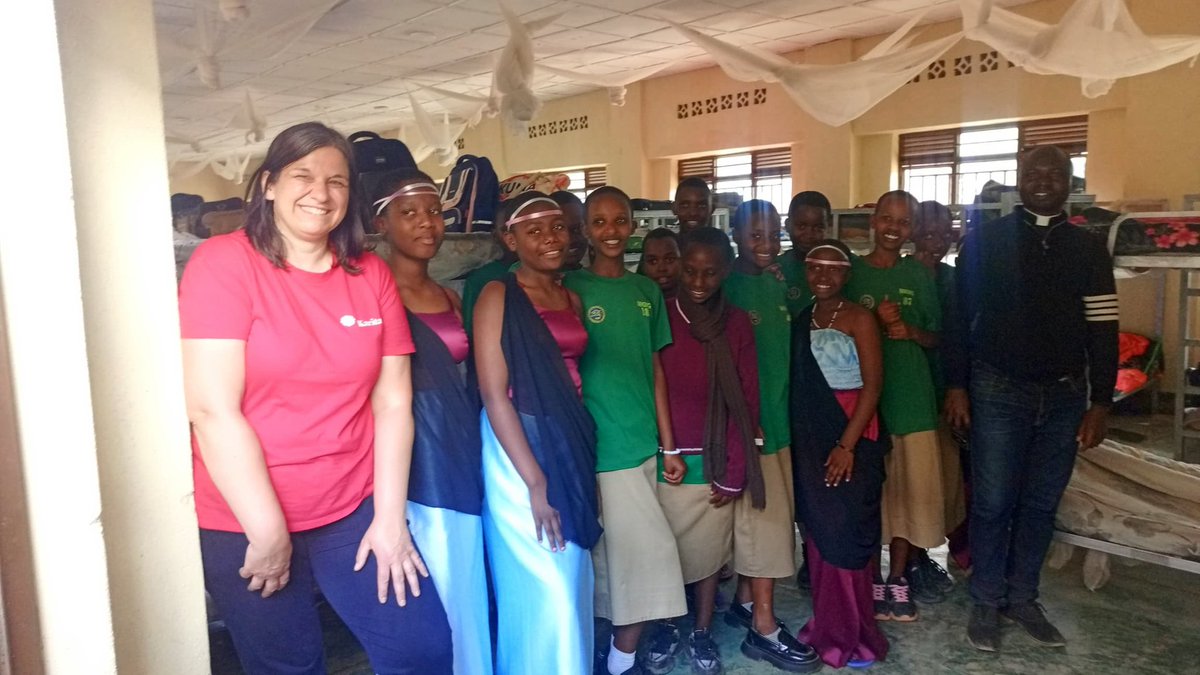 ESMukungu's tweet photo. Special appreciation goes to #Jana_Lampe (named #UWINEZA 😅 here) for visiting us again and bringing additional support to the school. Thank you for the strong and lasting partnership! 
🙏🇷🇼🇸🇮
 @KaritasSLO #EducationSupport #Partnersship https://t.co/nNITCa4n2D