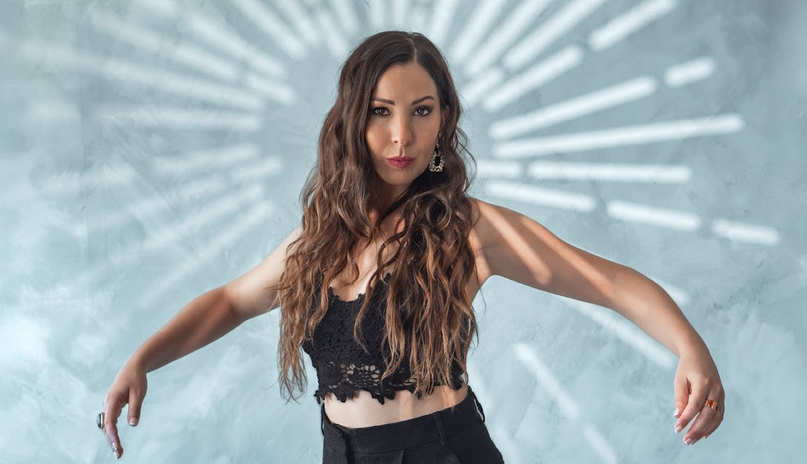 JMDTetuan's tweet photo. 🎤 Concierto de Lucía Espín, presentación de su primer disco 'Un motivo para volver'. Con letras de la propia artista y versiones tributo a Ray Heredia, Enrique Morente y Federico García Lorca.
Esta tarde a las 19 h en el Centro Cultural Eduardo Úrculo. https://t.co/Gl0kucj0IK https://t.co/3TuQhkegNk