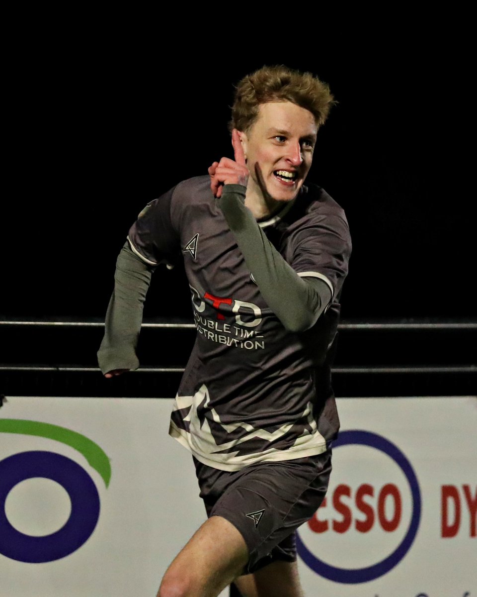 Eado (photo) tweet media