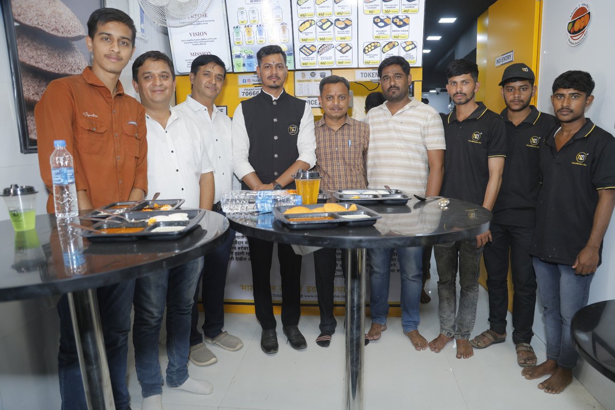 naadbramha_idli's tweet image. Freshness, taste &amp;amp; health — all served on one perfect plate! 😋Naadbramha Idli is Now in Beed Road Corner, Nagar Road, Jamkhed.     #NaadbramhaIdli #NewOutlet #franchisee