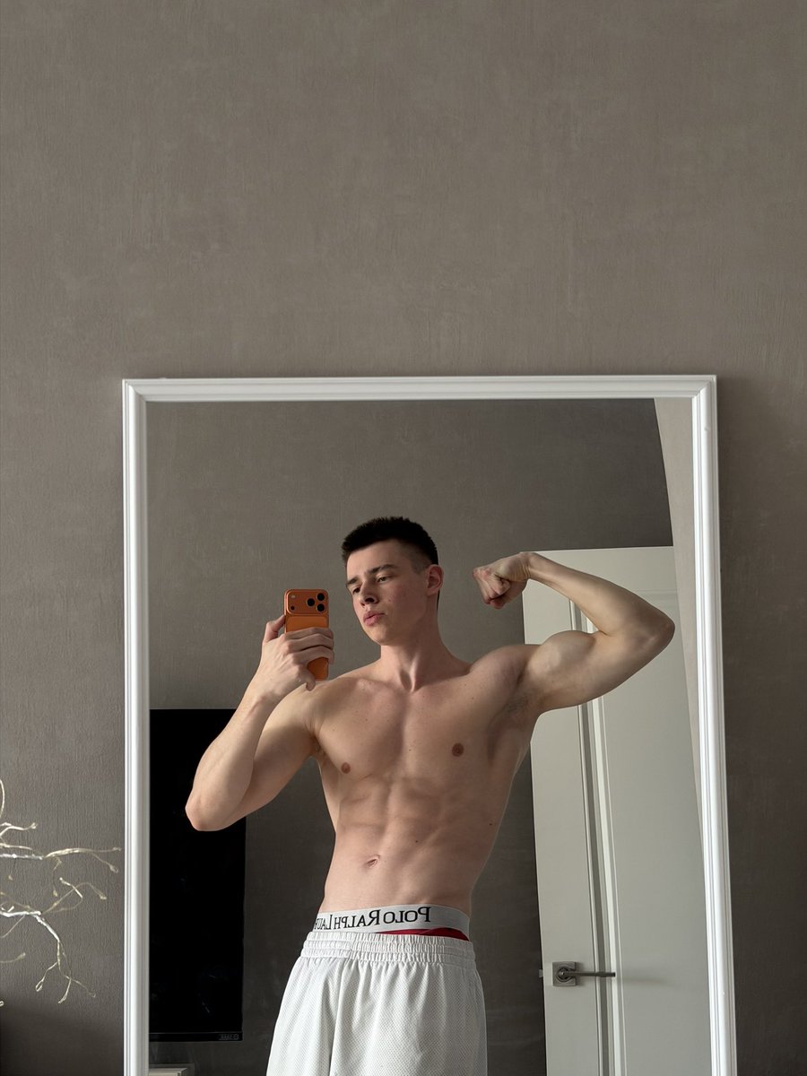 Glebasee tweet media